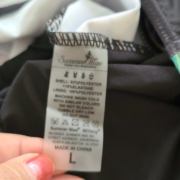 Trade with Skylah Flattering Piece Bathing Suit🩱 - Picture 5 of 9